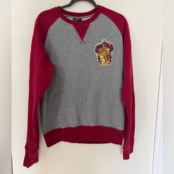 Universal Studio Other - Wizarding World of Harry Potter Universal Studios Gryffindor Unisex Sweater